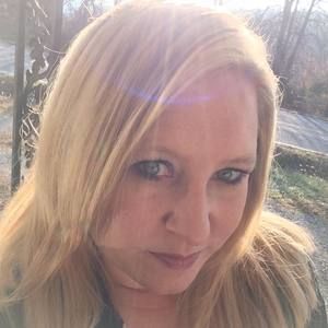 Meet your Posher, Michaela